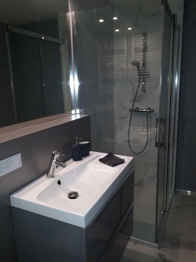 Apartamenty Centrum- Kochanowskiego -Dawniej Two-Bedroom Apartment Ζιελόνα Γκόρα Εξωτερικό φωτογραφία