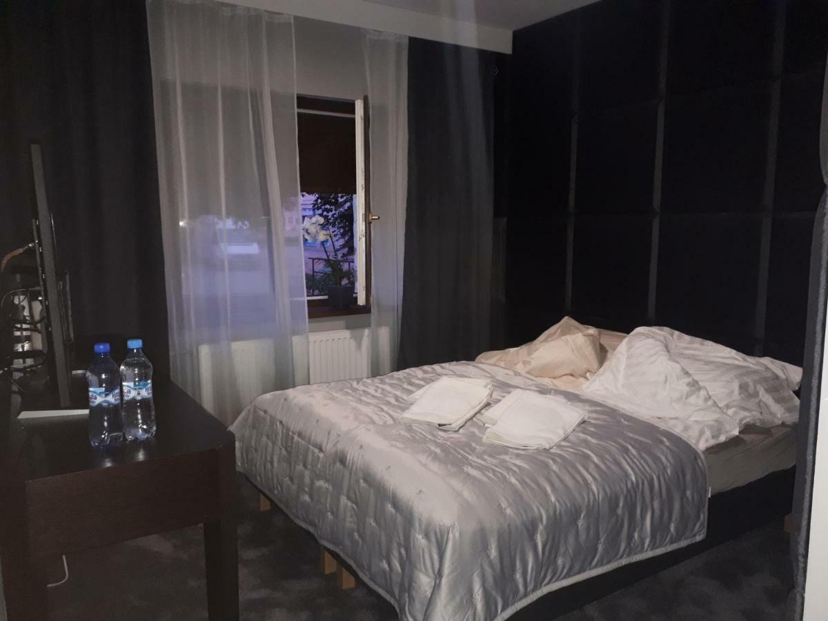 Apartamenty Centrum- Kochanowskiego -Dawniej Two-Bedroom Apartment Ζιελόνα Γκόρα Εξωτερικό φωτογραφία