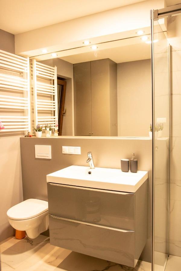 Apartamenty Centrum- Kochanowskiego -Dawniej Two-Bedroom Apartment Ζιελόνα Γκόρα Εξωτερικό φωτογραφία